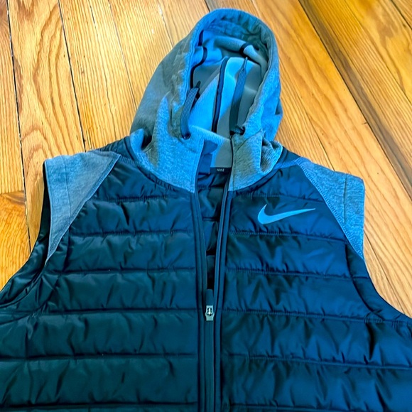 Nike Black and Gray Hooded Vest - Picture 2 of 3